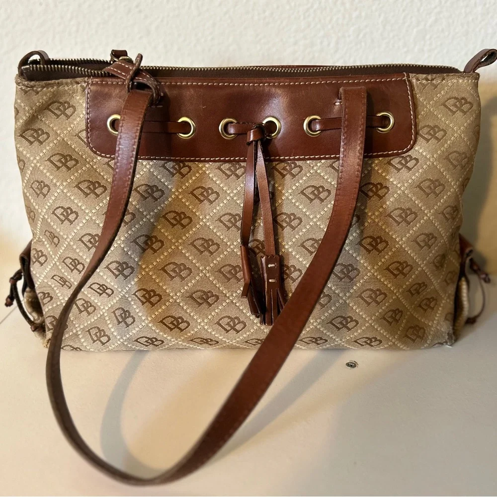 Dooney & Bourke Vintage Canvas Tassell Signature Jacquard Shoulder Bag - Picture 5 of 5